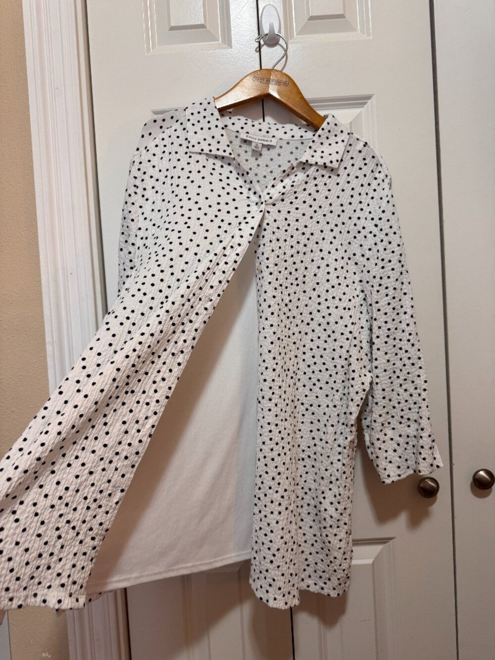 Emily Daniels 2X Polka Dot Layered Blouse Built In Cami Crinkle Stretch Top